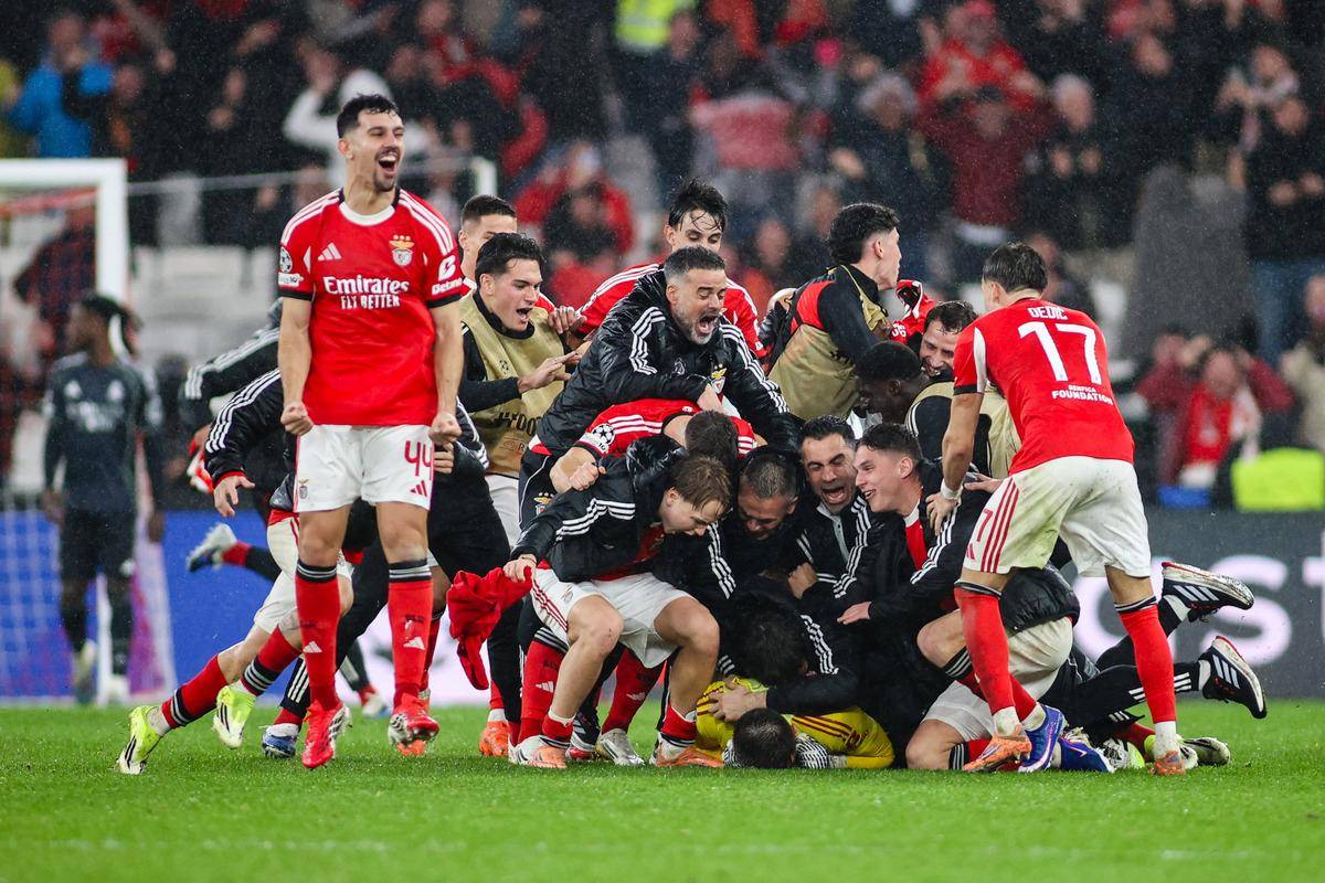 包含太狠了！勒沃库森围绕欧冠伤情更新罗马围绕全明星赛再遭质疑，新疆广汇清晨回应争议的词条